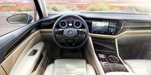 AUTOS VON TESLA VERF&Uuml;GEN VIELLEICHT &Uuml;BER EINEN RIESIGEN TOUCHSCREEN, DER VON VW IST ABER GEKR&Uuml;MMT. NIMM DAS, ELON MUSK! BILDQUELLE: VOLKSWAGEN