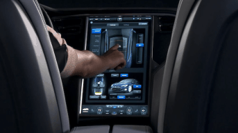 MODEL S MITTELKONSOLE. BILDQUELLE: TESLA