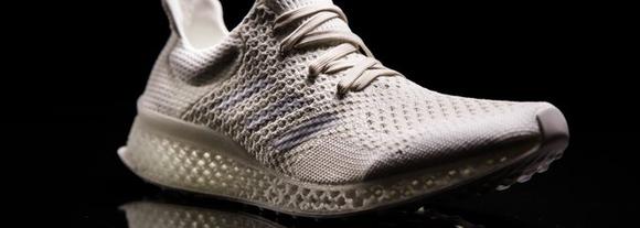 FUTURECRAFT 3D LAUFSCHUH-KONZEPT MIT ZWISCHENSOHLE AUS DEM 3D-DRUCKER. BILDQUELLE: ADIDAS.