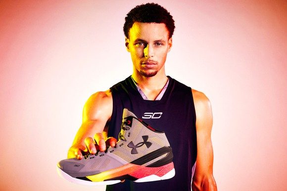 STEPHEN CURRY HILFT DIE MARKENBEKANNTHEIT VON UNDER ARMOUR IN CHINA ZU ERH&Ouml;HEN. BILDQUELLE: UNDER ARMOUR, INC.