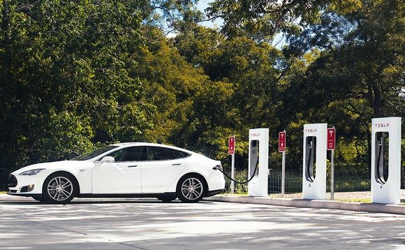 Rund um den Globus gibt es 744 Supercharger-Ladestationen. Und viele weitere sind in Planung. Bildquelle: Tesla Motors.