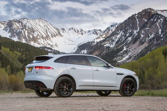 JAGUAR HATTE 2015 NICHT EINMAL EINEN SUV. ABER 2016 MACHTE DER F-PACE FAST EIN DRITTEL DER UMSÄTZE IN AMERIKA AUS. BILDQUELLE: JAGUAR LAND ROVER