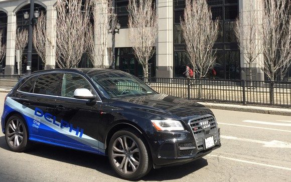 Das selbstfahrende Testauto von Mobileye. Dabei handelt es sich um einen Prototyp des Systems, das zusammen mit Delphi und Intel entwickelt wird. Bildquelle: Delphi Automotive PLC.