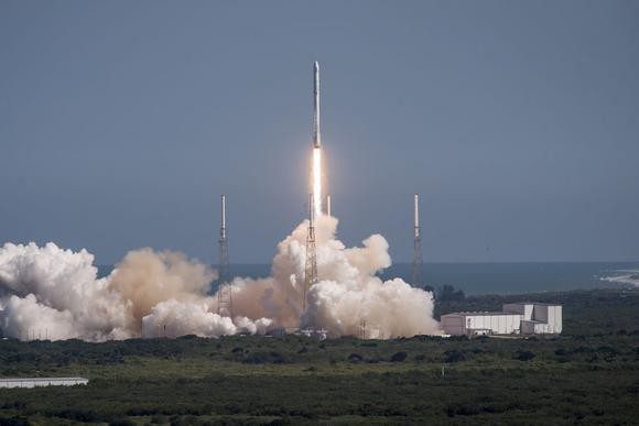 Die US Air Force findet die Falcon-9-Rakete von SpaceX wunderbar &ndash; zu diesen Preisen nur zurecht. Bildquelle: SpaceX.