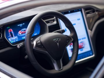 Tesla-Fahrzeug. Bildquelle: Autor.