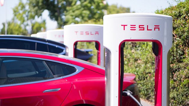 Tesla Supercharger Tesla-Aktie