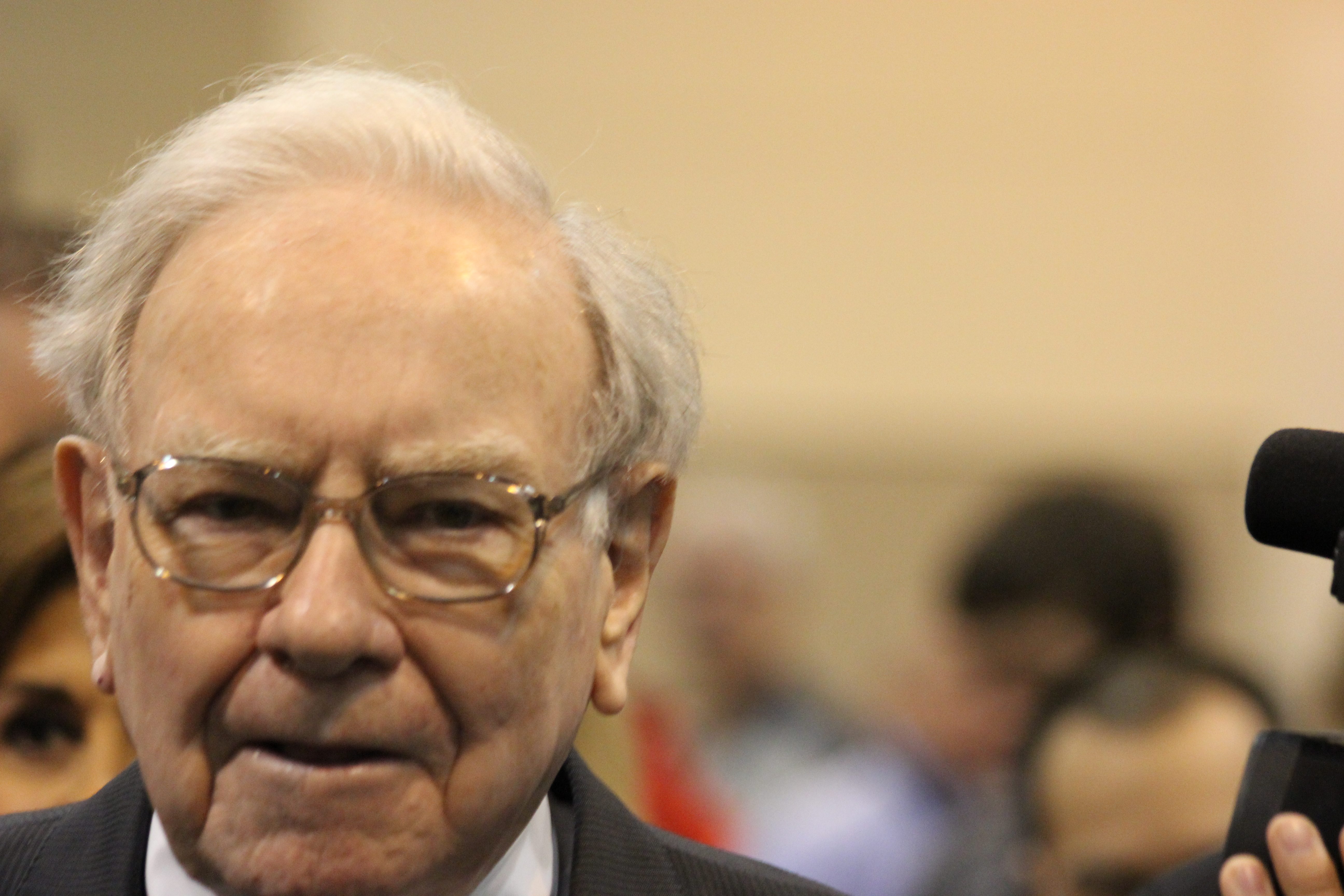 Nahaufnahme des weltbekannten Investors Warren Buffett