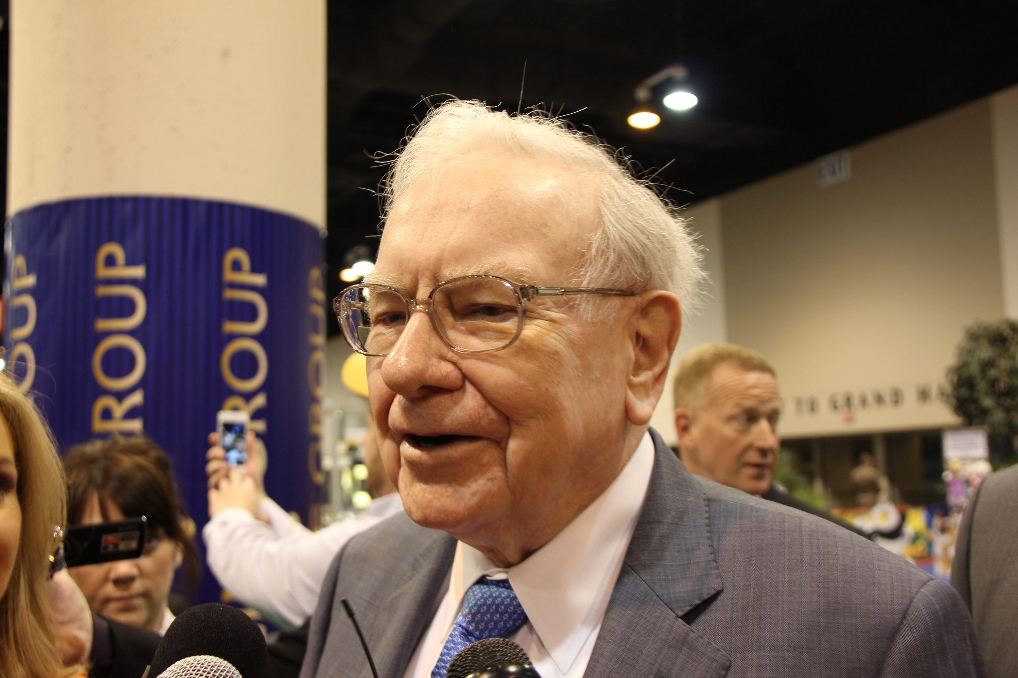 Nahaufnahme des weltbekannten Investors Warren Buffett