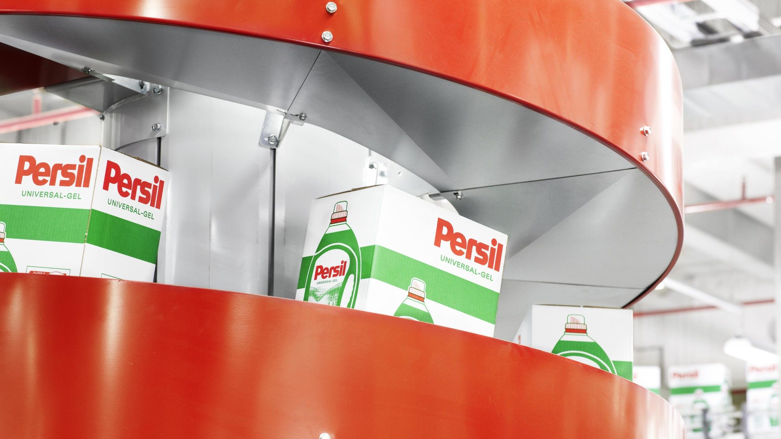 Produktion von Waschmitteln von Henkel mit der Marke Persil