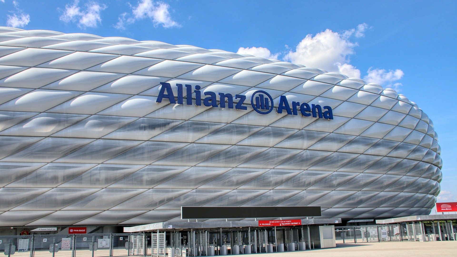 Das Stadion des FC Bayern München, die Allianz Arena