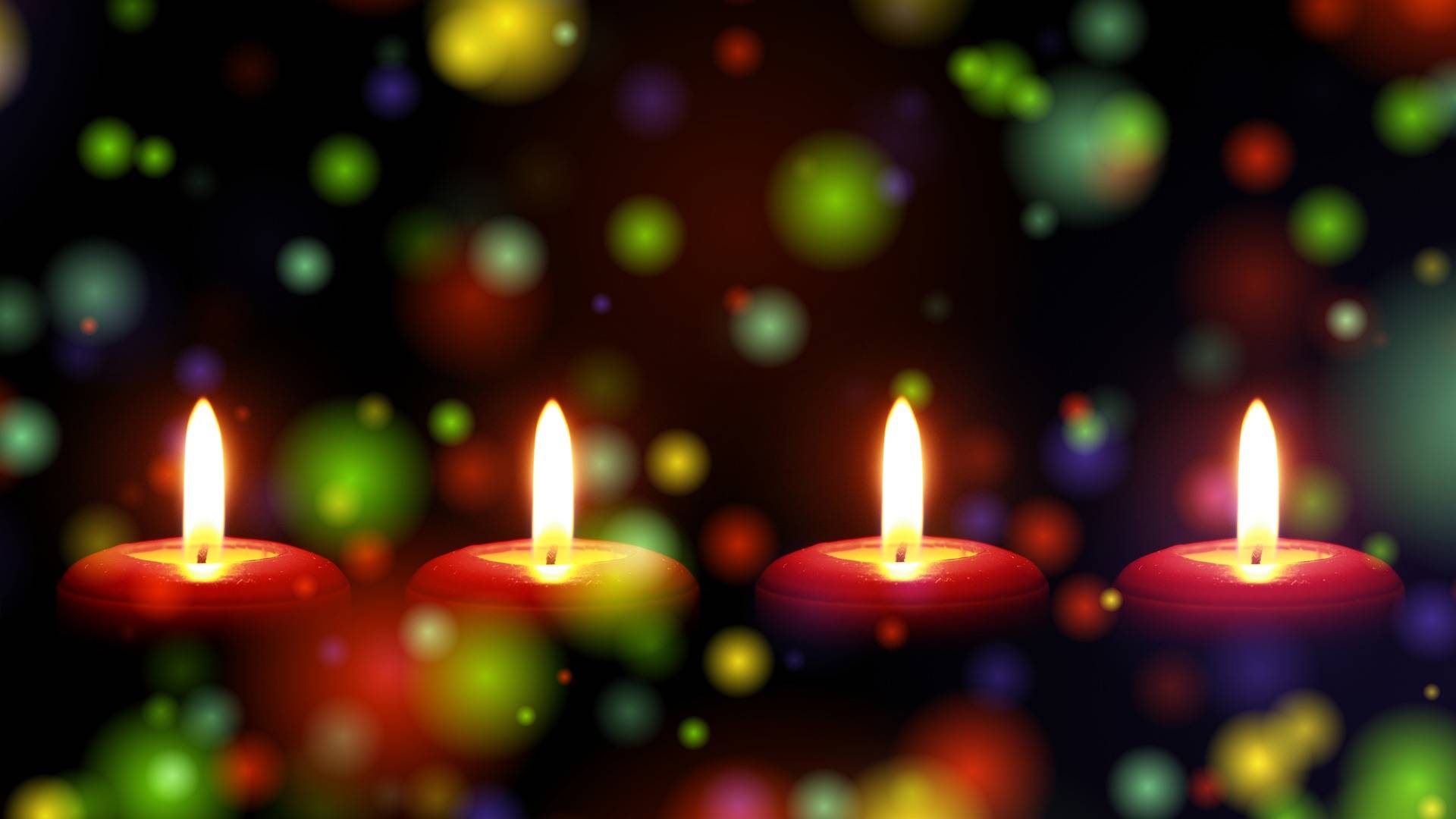 Adventszeit: Vier brennende Kerzen