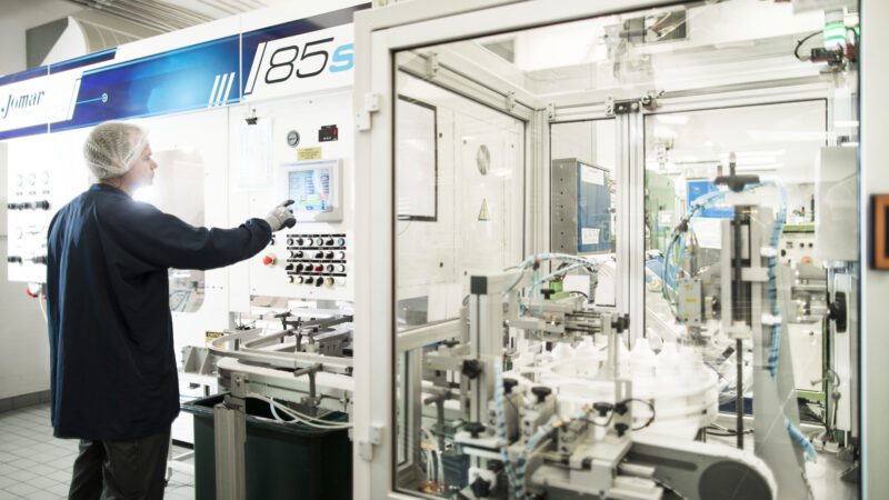 Die Produktionsstätten von Gerresheimer nutzen modernste Technologie und wenden strengste Qualitäts- und Hygienestandards an.
